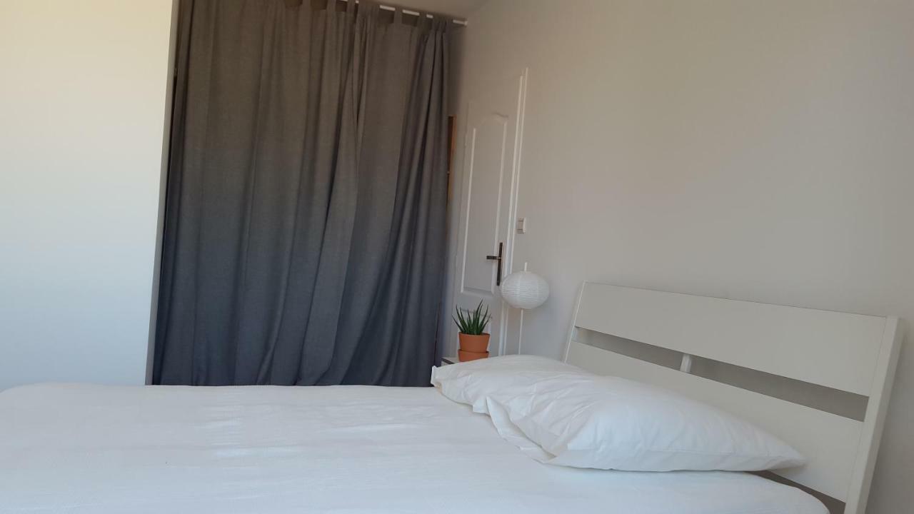 Maison Les Pins Aigues-Mortes Exterior photo